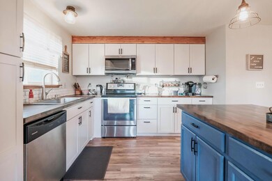 7. Red Rock Lane kitchen