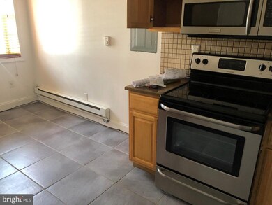 2052 Tasker St unit 1, Philadelphia, PA 19145 - photo 5