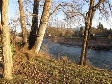 1240 SW Viola Dr, Grants Pass, OR 97526 - photo 3