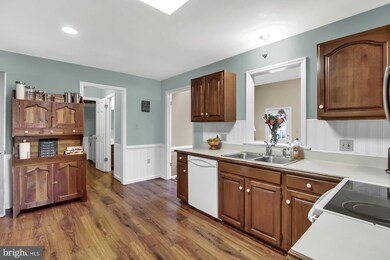 1549 S Jefferson Ct, Lancaster, PA 17602 - photo 3