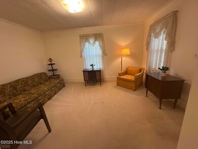 105 Fairview St, Williamston, NC 27892 - photo 3