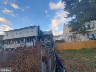 418 E Cameron St, Shamokin, PA 17872 - photo 7