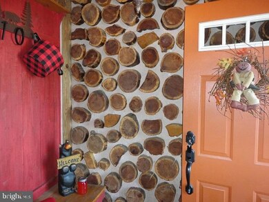 410 W Spruce St, Shamokin, PA 17872 - photo 4