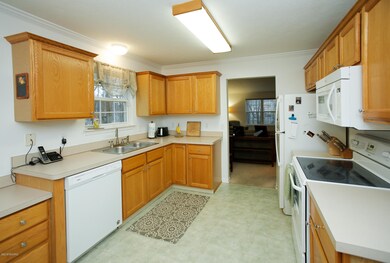 213 eastman court-107