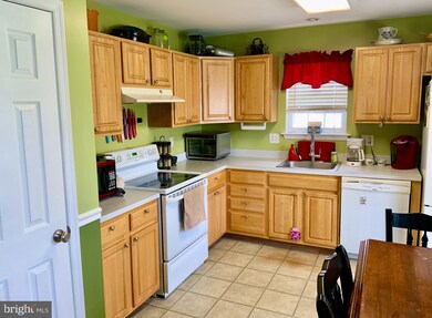 329 Billings Ave, Paulsboro, NJ 08066 - photo 4