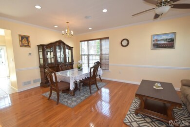 377 Morning Glory Dr, Monroe Township, NJ 08831 - photo 4