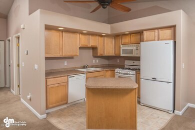 Kitchen_7992-SMALL