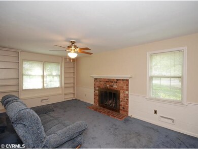 Den/Family/Great Room - Family Room