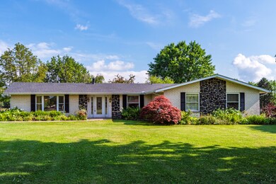 669 W Day Yell Springs 1b