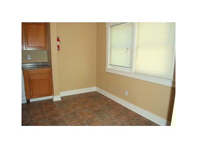 Eat-in Kitchen.
