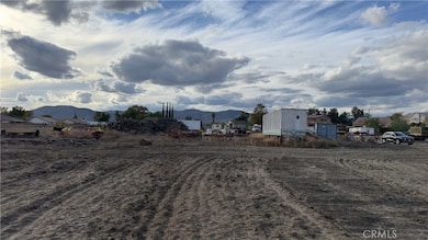 669 N Lyon Ave, San Jacinto, CA 92582 - photo 4