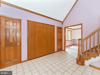 8204 Wheatfield Dr, Frederick, MD 21702 - photo 4