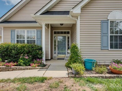 Covered Porch/Stoop