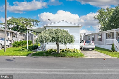 325 Jasmine Ln, Williamstown, NJ 08094 - photo 2