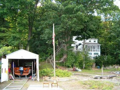 Waterfront/Dock/Pier. The ample BoatHouse with you