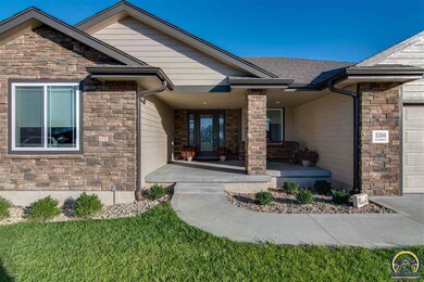 5304 NW Beaumont Ct, Topeka, KS 66618 - photo 2