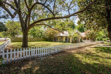 606 W Acheson St, Denison, TX 75020 - photo 2