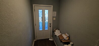 8902 Lanewood Dr, Houston, TX 77016 - photo 2