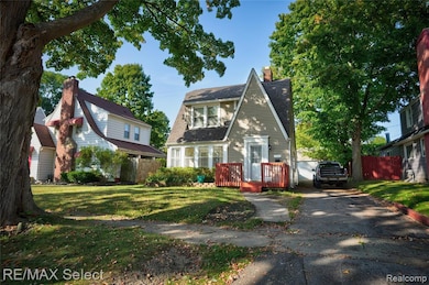 2448 Thomas St, Flint, MI 48504 - photo 5