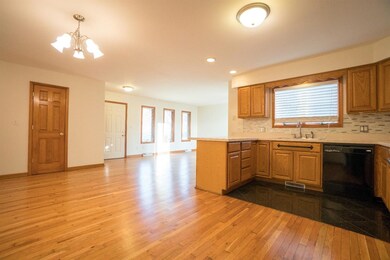 124 N Cline Ave, Griffith, IN 46319 - photo 2