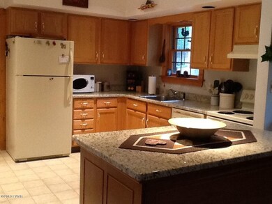 68 Covered Bridge Dr, Hawley, PA 18428 - photo 7