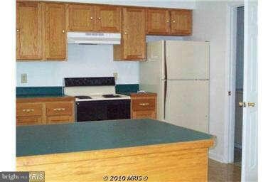 119 S Laurel Ave unit A, Berkeley Springs, WV 25411 - photo 3