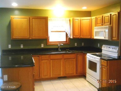 105 Kemmeyer Ln, Dingmans Ferry, PA 18328 - photo 4