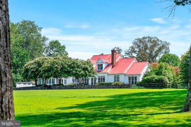 10509 Beach Mill Rd, Great Falls, VA 22066 - photo 6