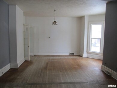 626 E 15th St, Davenport, IA 52803 - photo 6