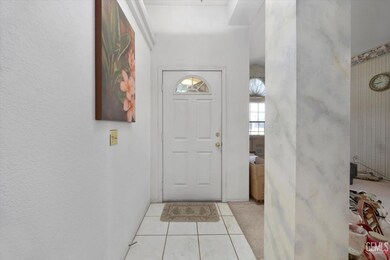 6910 Safflower Ct unit 1, Bakersfield, CA 93313 - photo 4