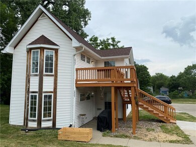 2905 Hickman Rd, Des Moines, IA 50310 - photo 5