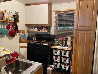 27 Everts Ave, Glens Falls, NY 12801 - photo 3