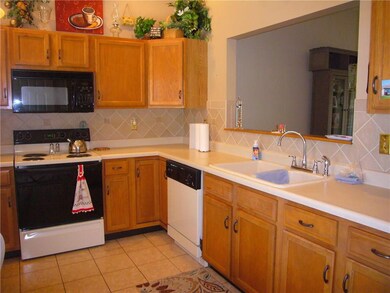 2085 Pelican Dr, Franklin, IN 46131 - photo 5