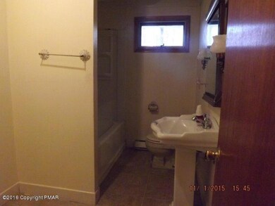 272 Bird Ln, Kunkletown, PA 18058 - photo 4