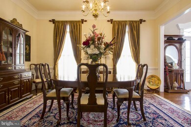 9000 Adams Chase Cir, Lorton, VA 22079 - photo 3