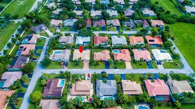 Neighborhood very well kept by all owners.