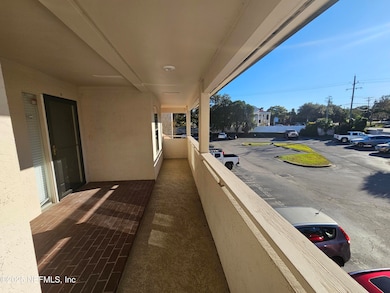 1307 River Hills Cir E unit 16, Jacksonville, FL 32211 - photo 2