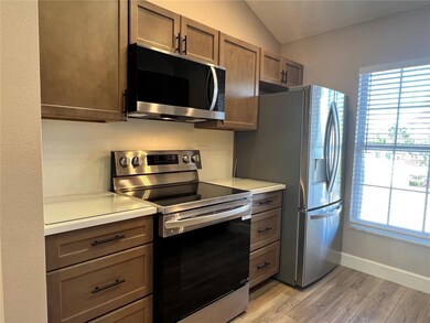 4250 Players Place unit 2623, Sarasota, FL 34238 - photo 6