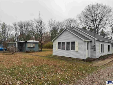 911 N 37th St, Terre Haute, IN 47803 - photo 2