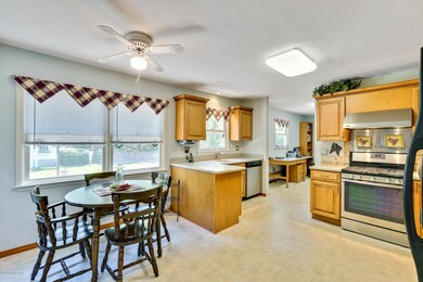 12 Mistletoe Ct Howell NJ-print-032-32-K