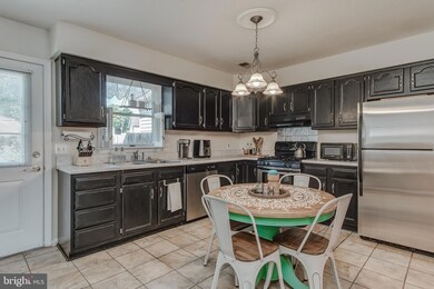 1050 Hampton Cir, Hagerstown, MD 21742 - photo 7