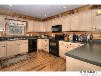 Lots of kitchen storage
