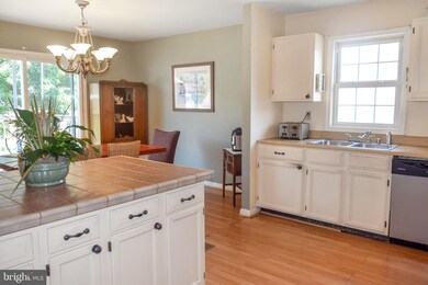 516 Knoxville Rd, Knoxville, MD 21758 - photo 5