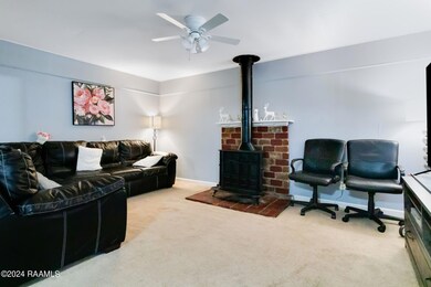 3-web-or-mls-124 Julian Circle-1