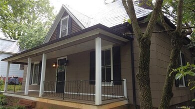 328 S Race St, Statesville, NC 28677 - photo 5