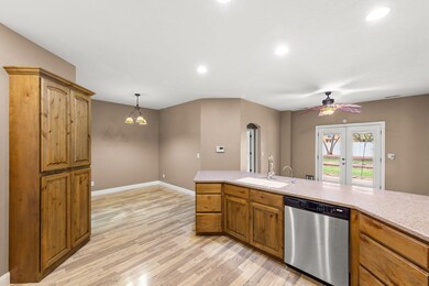 589 W 375 S, Hurricane, UT 84737 - photo 4