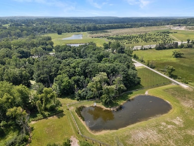 N96W20978 County Line Rd, Colgate, WI 53017 - photo 3