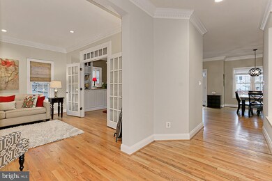309 Pine St, Falls Church, VA 22046 - photo 5