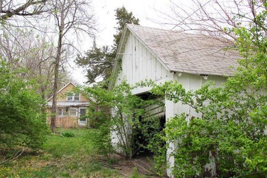 1509 Pierre St, Manhattan, KS 66502 - photo 2