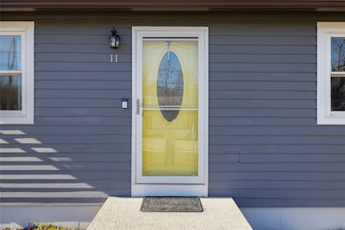 11 Drawbridge Dr, West Warwick, RI 02893 - photo 3